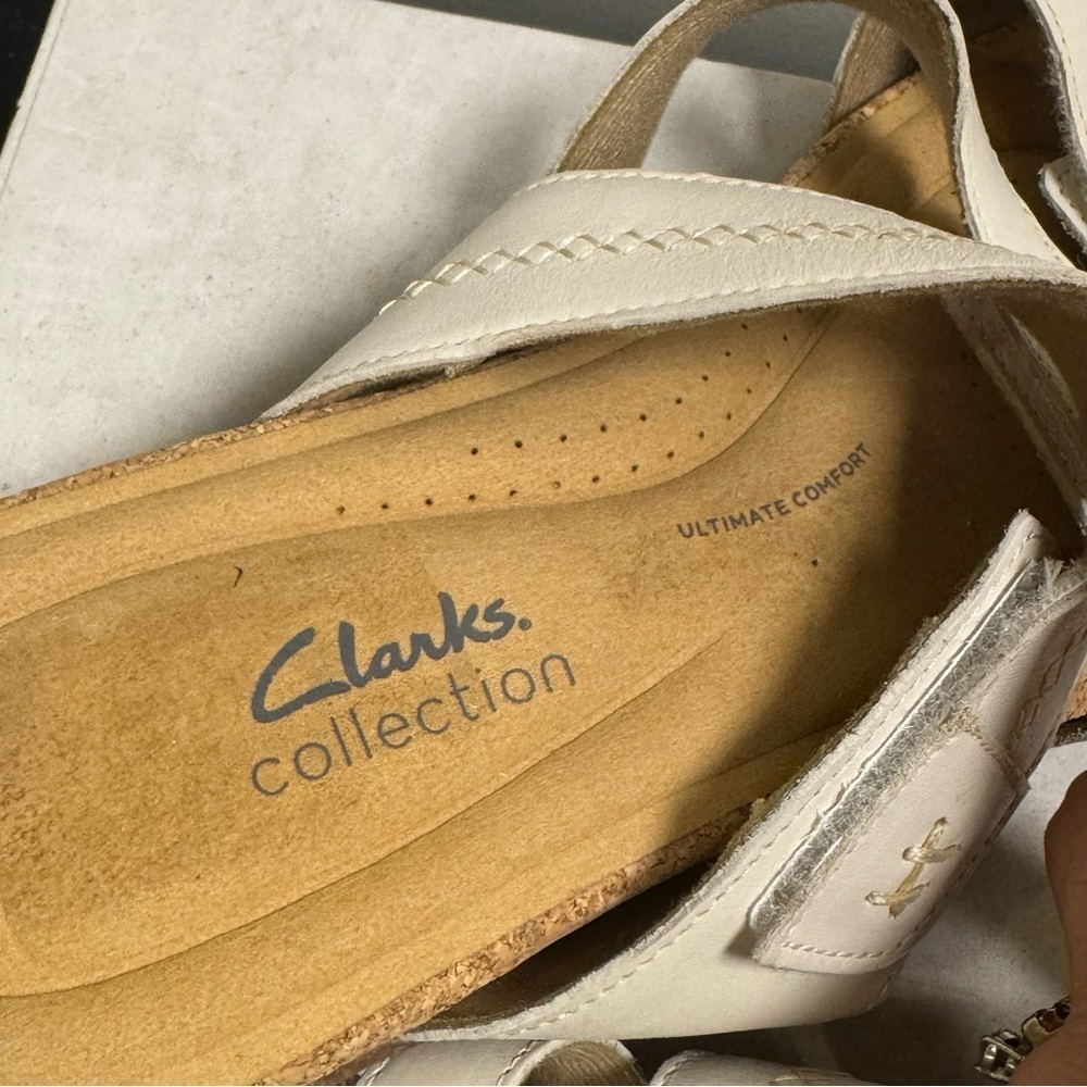 Clarks Women's Roseville Bay Flat Sandal, size 12, white Leather, NWOT - Picture 6 of 10